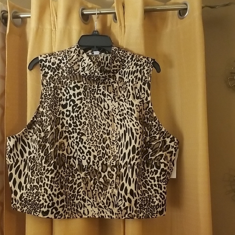 Leopard Print Sleeveless Top